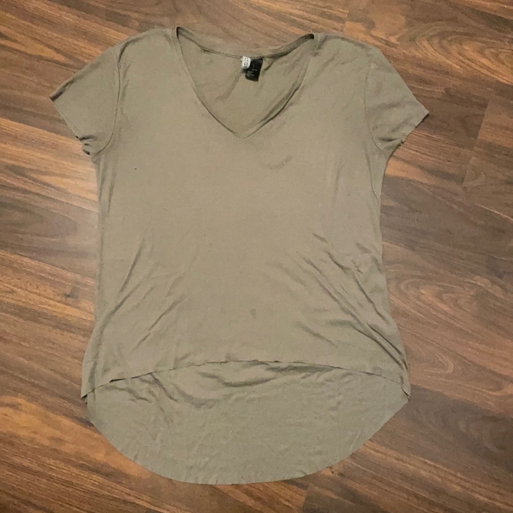 Small green Divided short-sleeved top